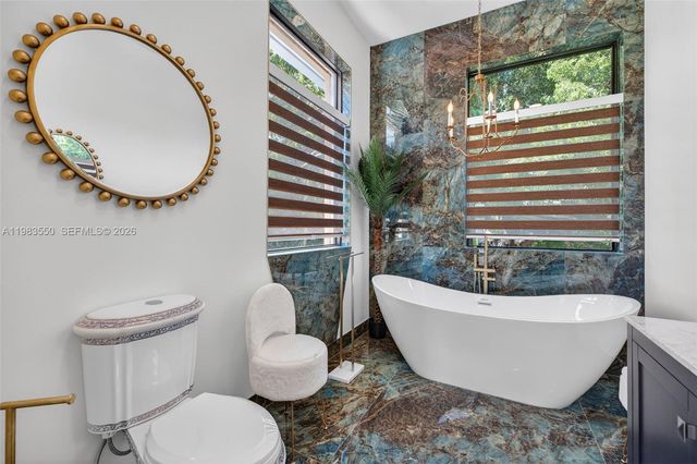 941 NE 119th St, Biscayne Park, FL 33161