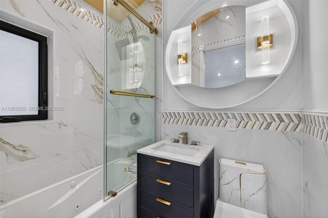 941 NE 119th St, Biscayne Park, FL 33161