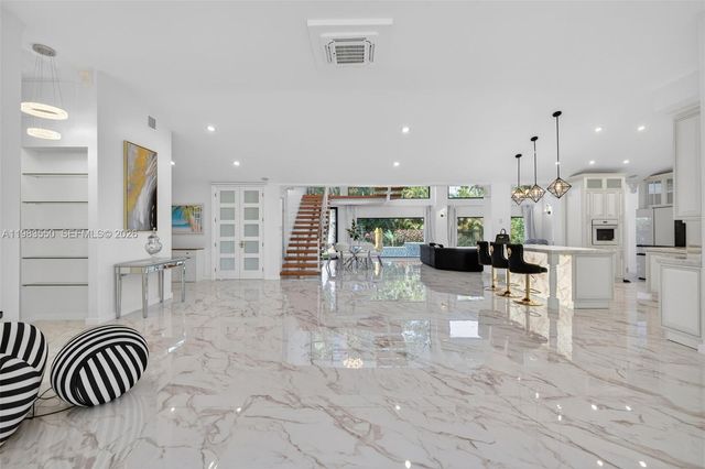 941 NE 119th St, Biscayne Park, FL 33161