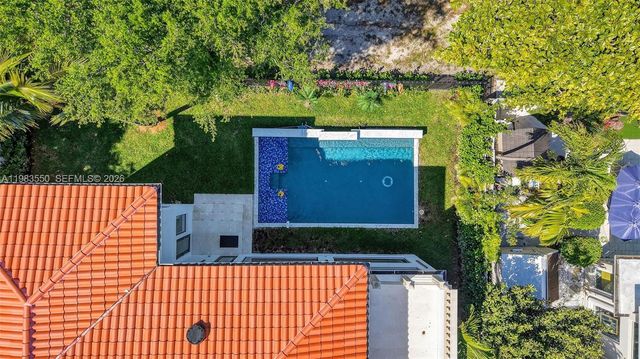 941 NE 119th St, Biscayne Park, FL 33161