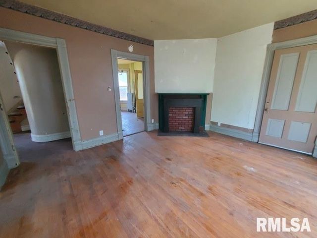 1043 19TH Street, Rock Island, IL 61201