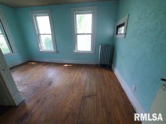 1043 19TH Street, Rock Island, IL 61201