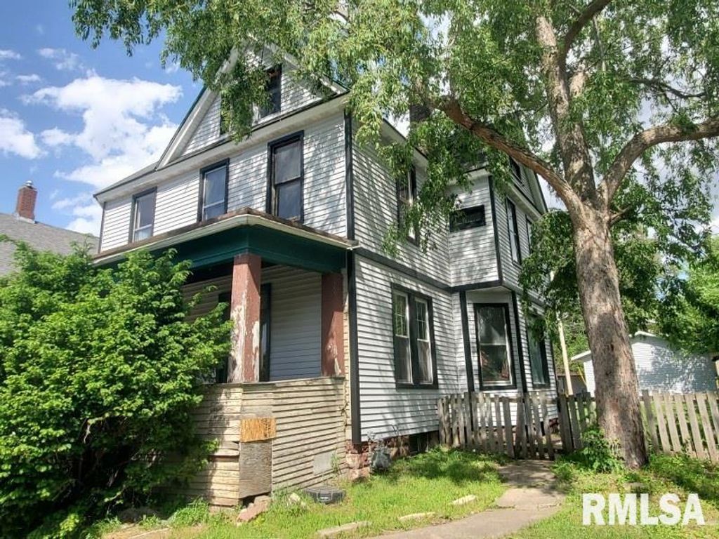 1043 19TH Street, Rock Island, IL 61201