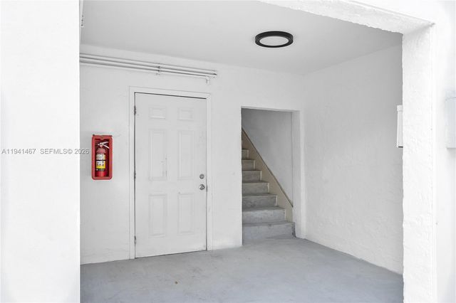 418 NW 9th Ave, Miami, FL 33128