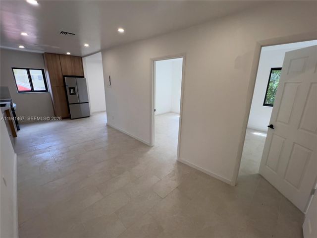 418 NW 9th Ave, Miami, FL 33128