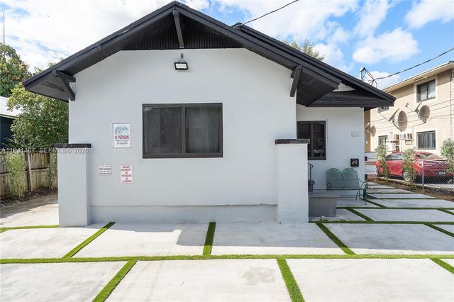 418 NW 9th Ave, Miami, FL 33128