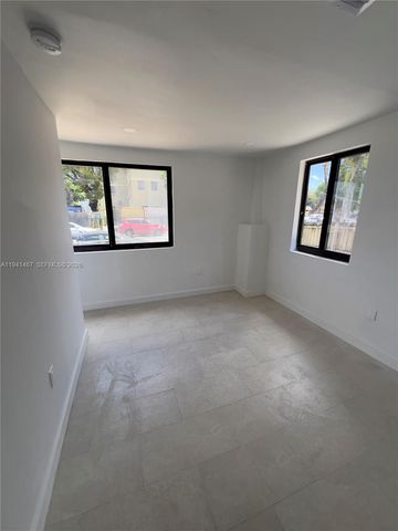 418 NW 9th Ave, Miami, FL 33128