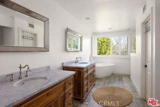 23760 Oakfield, Hidden Hills, CA 91302