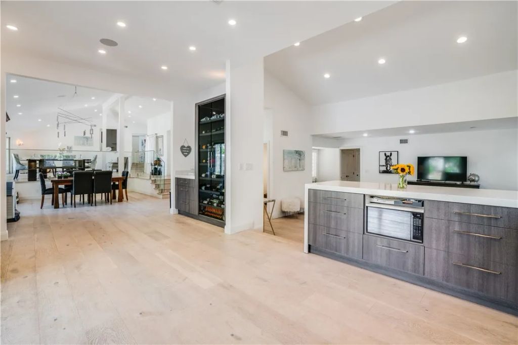 23760 Oakfield, Hidden Hills, CA 91302