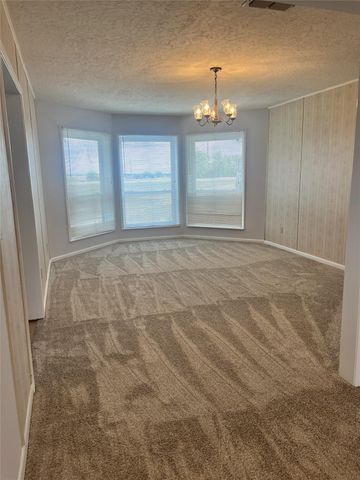 2460 N State Highway 95, Moulton, TX 77975