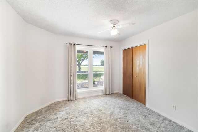 2460 N State Highway 95, Moulton, TX 77975