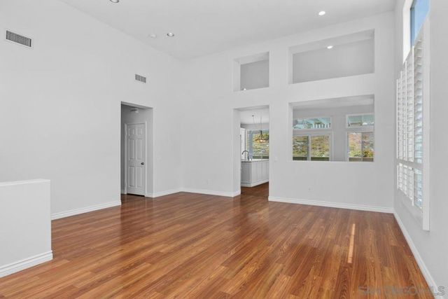 4903 Bella Collina St, Oceanside, CA 92056