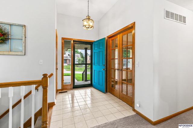 10408 Newport Avenue, Omaha, NE 68122