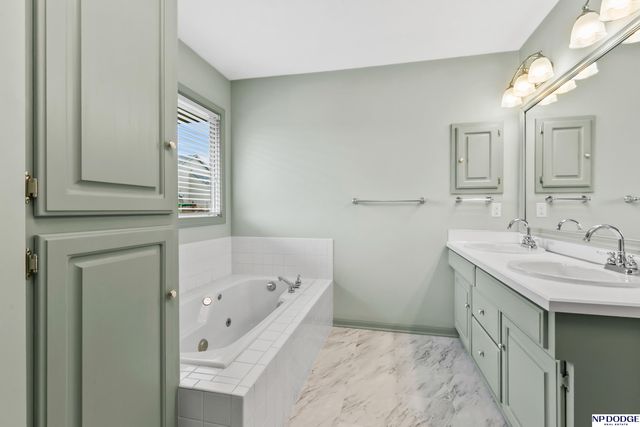 10408 Newport Avenue, Omaha, NE 68122