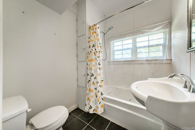 236 Polk Road 165, Mena, AR 71960