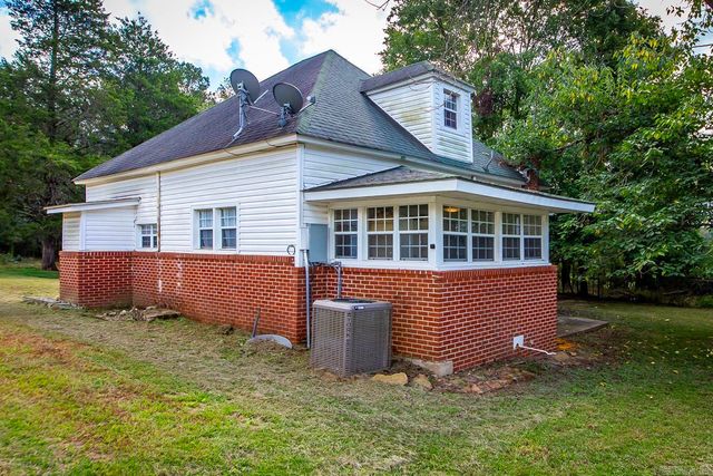 236 Polk Road 165, Mena, AR 71960