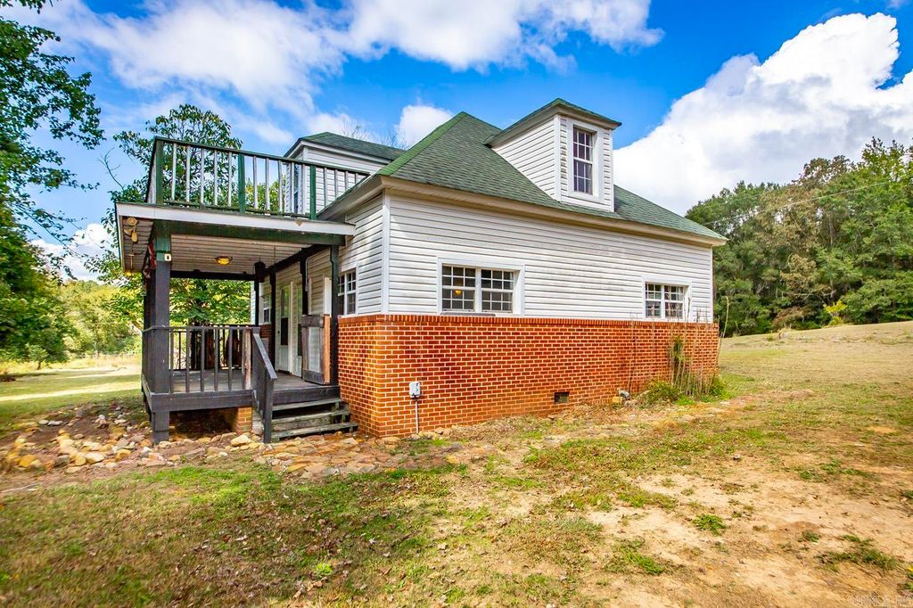 236 Polk Road 165, Mena, AR 71960