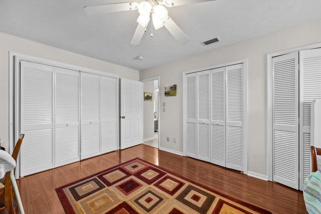 571 NE Town Terrace, Jensen Beach, FL 34957