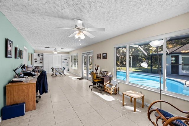 571 NE Town Terrace, Jensen Beach, FL 34957