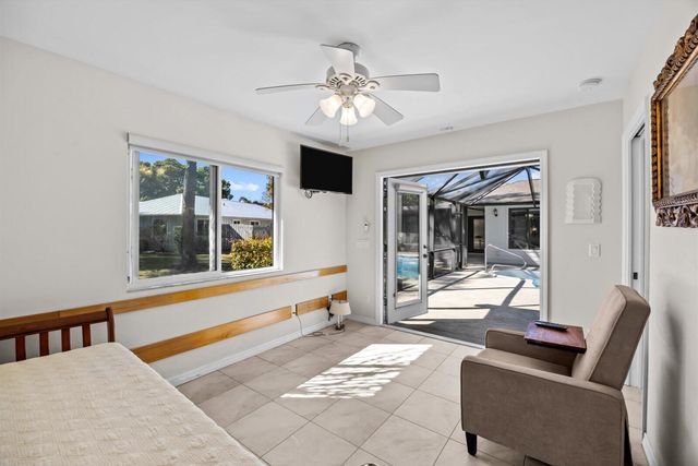 571 NE Town Terrace, Jensen Beach, FL 34957