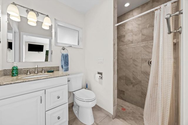 571 NE Town Terrace, Jensen Beach, FL 34957