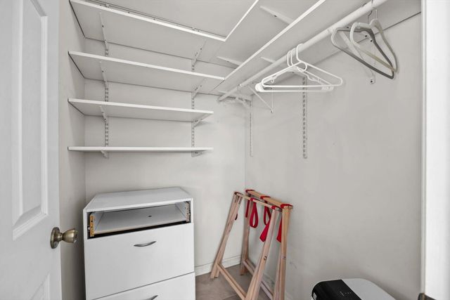 571 NE Town Terrace, Jensen Beach, FL 34957