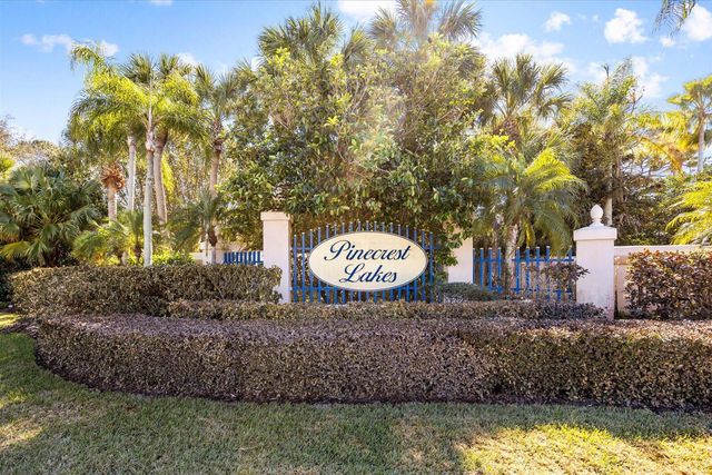 571 NE Town Terrace, Jensen Beach, FL 34957