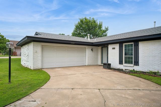 7663 E 58th Place, Tulsa, OK 74135