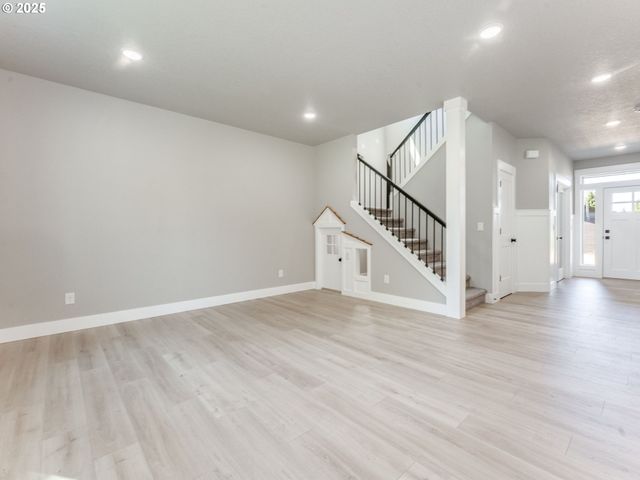 2205 Nw 69th St, Vancouver, WA 98660