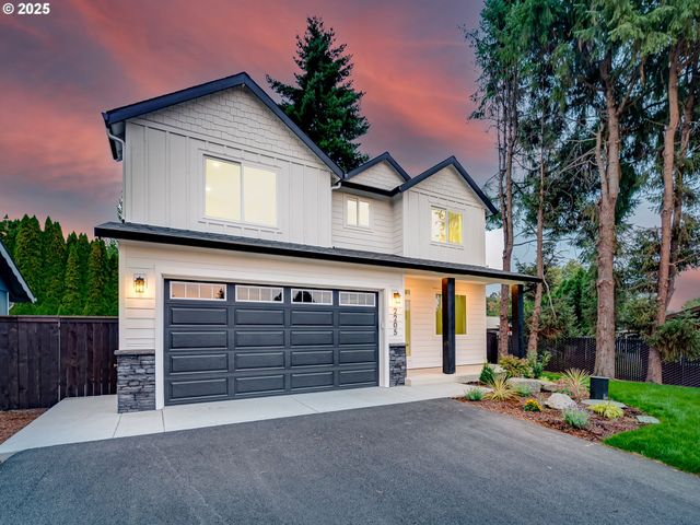 2205 Nw 69th St, Vancouver, WA 98660
