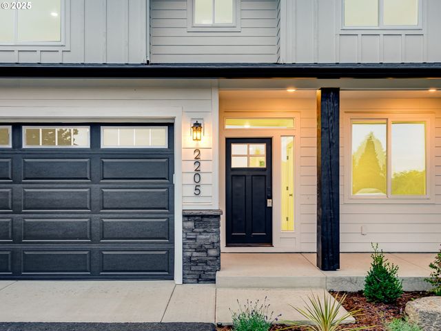 2205 Nw 69th St, Vancouver, WA 98660