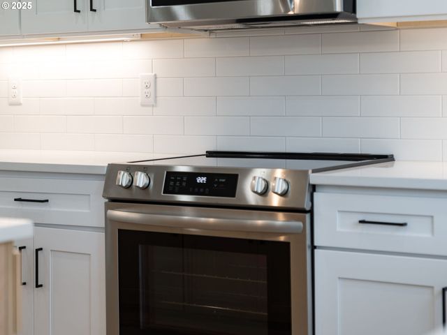 2205 Nw 69th St, Vancouver, WA 98660