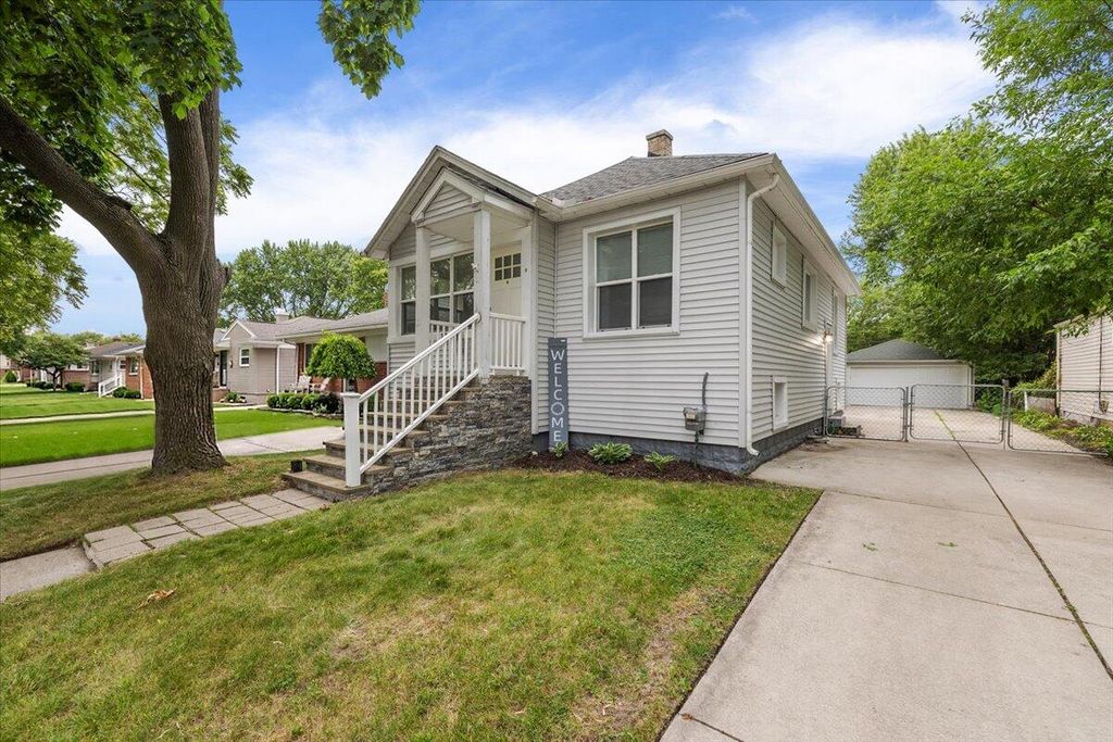 23831 Deziel Street, Saint Clair Shores, MI 48082