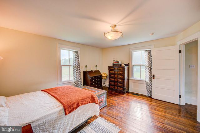 24177 RAPIDAN RD, Mitchells, VA 22729