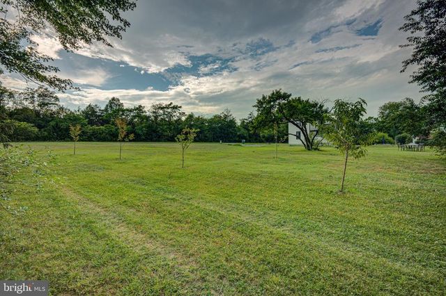 24177 RAPIDAN RD, Mitchells, VA 22729