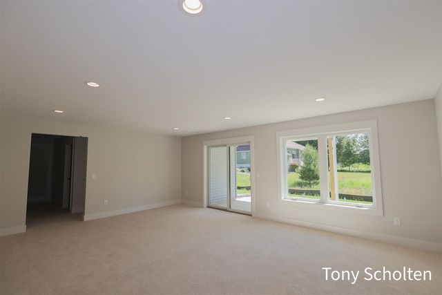 5065 Blendon Woods Drive 1, Hudsonville, MI 49426