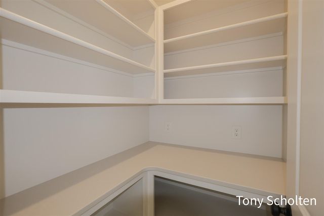 5065 Blendon Woods Drive 1, Hudsonville, MI 49426