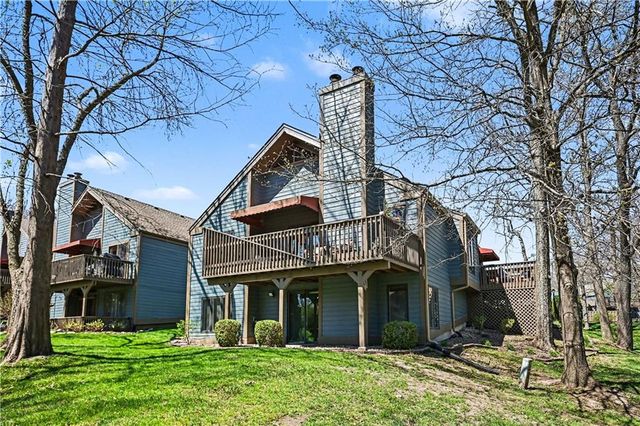 419 Lakeside Drive, Liberty, MO 64068