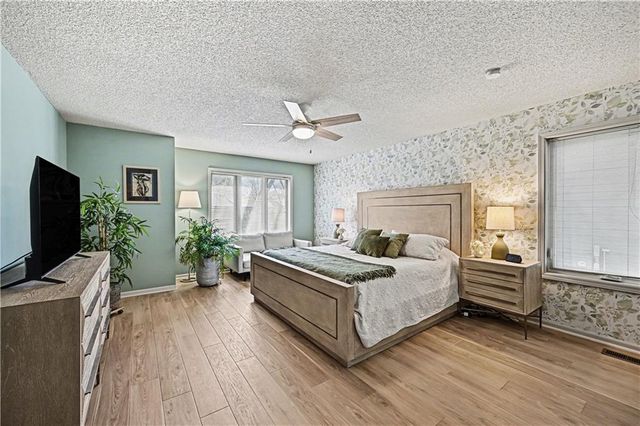 419 Lakeside Drive, Liberty, MO 64068