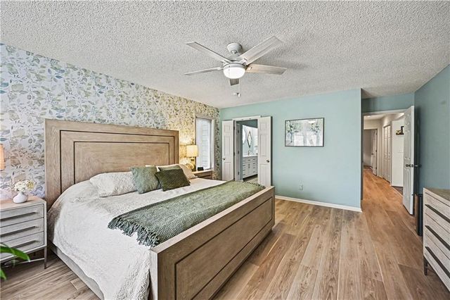 419 Lakeside Drive, Liberty, MO 64068