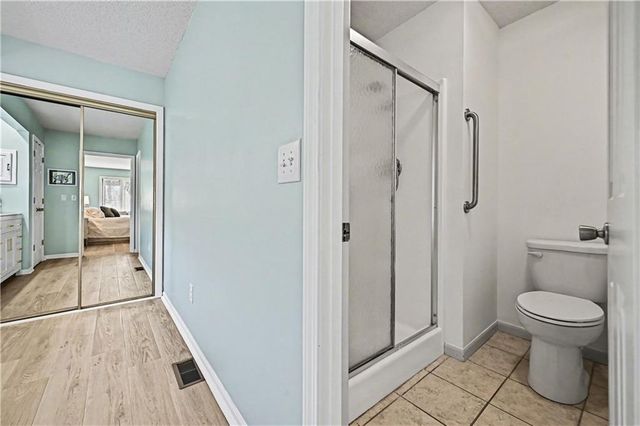 419 Lakeside Drive, Liberty, MO 64068