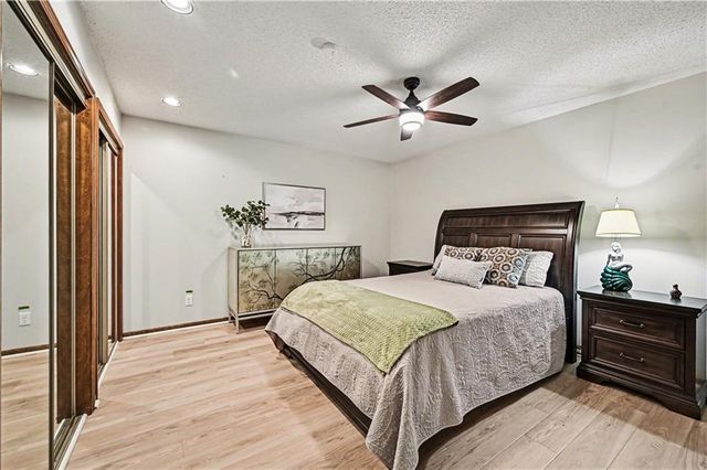 419 Lakeside Drive, Liberty, MO 64068