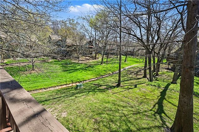 419 Lakeside Drive, Liberty, MO 64068