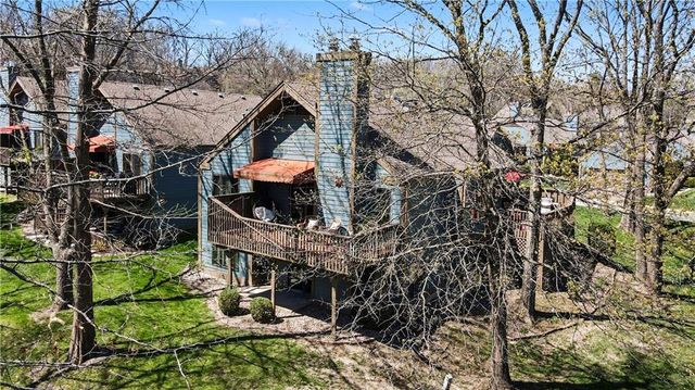 419 Lakeside Drive, Liberty, MO 64068