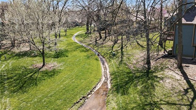 419 Lakeside Drive, Liberty, MO 64068