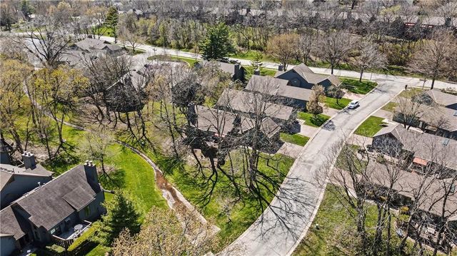 419 Lakeside Drive, Liberty, MO 64068
