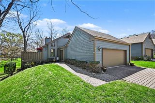 419 Lakeside Drive, Liberty, MO 64068