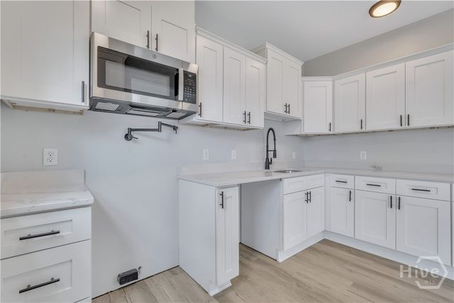 1112 E WALDBURG Street, Savannah, GA 31404