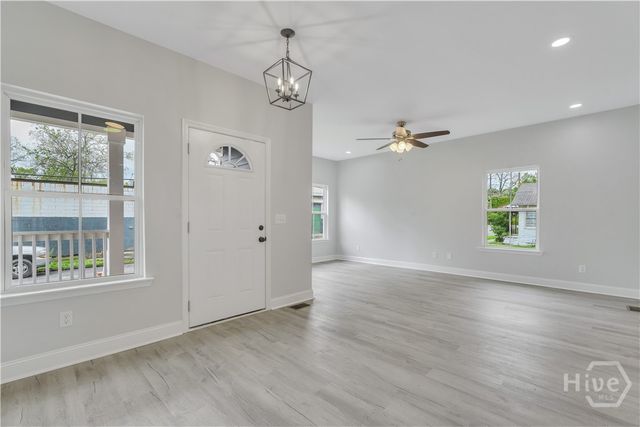 1112 E WALDBURG Street, Savannah, GA 31404