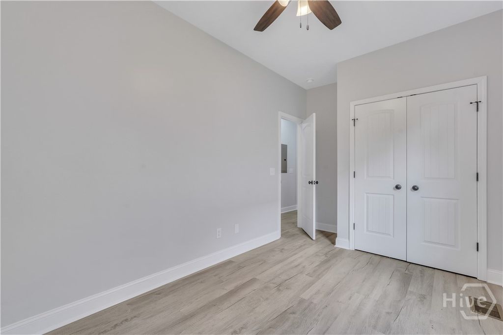 Image 16 of property listing at 1112 E WALDBURG Street, Savannah, GA 31404
